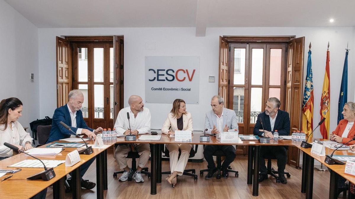 Reunión con la Asociación Valenciana de Consumidores y Usuarios.