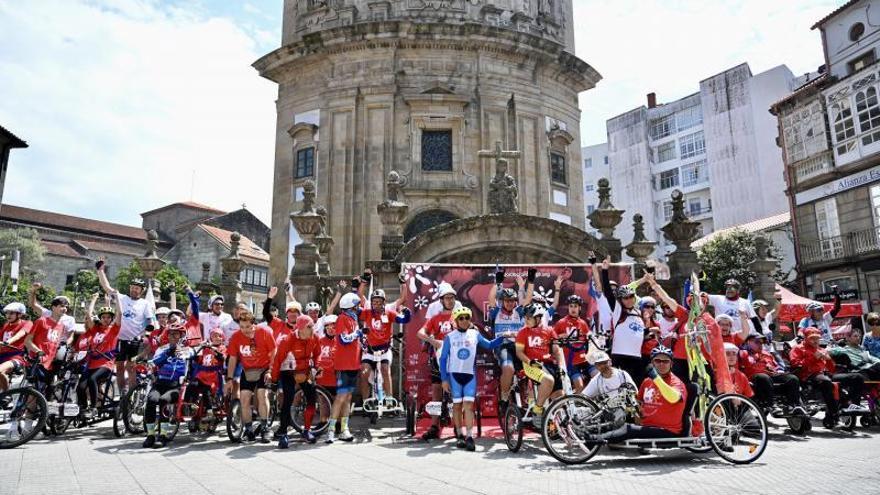 Casi 700 corredores contra la leucemia