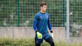El Valencia espera hoy la llegada de Julen Agirrezabala