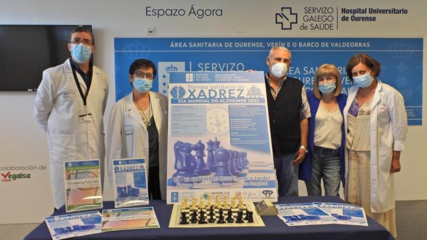 Presentación del torneo solidario, ayer en el hospital de Ourense.