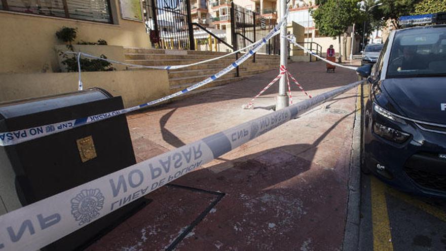 Zona acotada por la Policía Nacional en Benalmádena donde un hombre de 44 años ha muerto como consecuencia de una agresión con arma blanca.