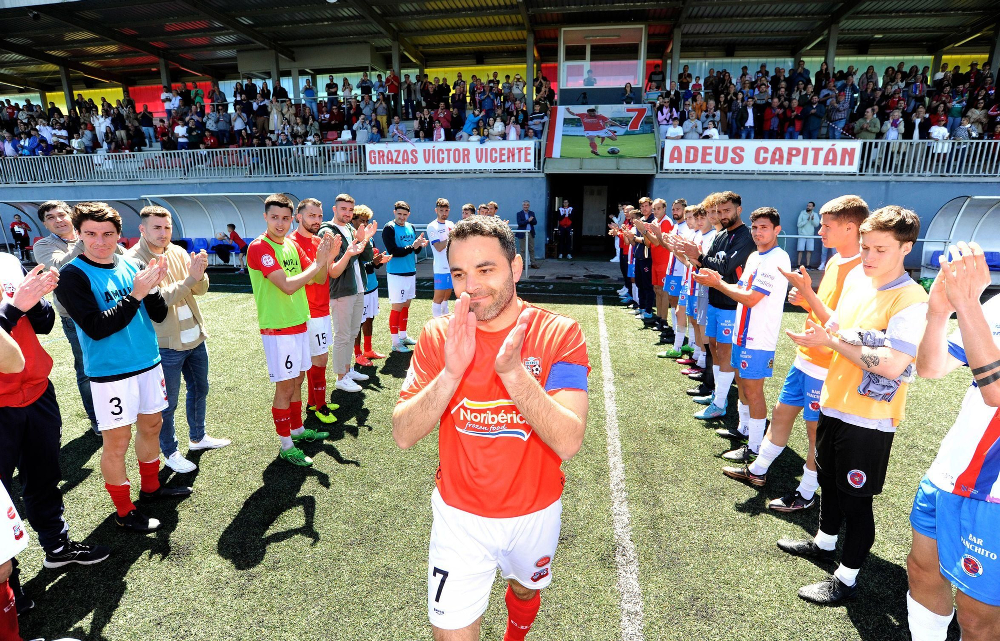 El 'one man club' gallego: Vicente cuelga las botas tras 19 temporadas en el Estradense