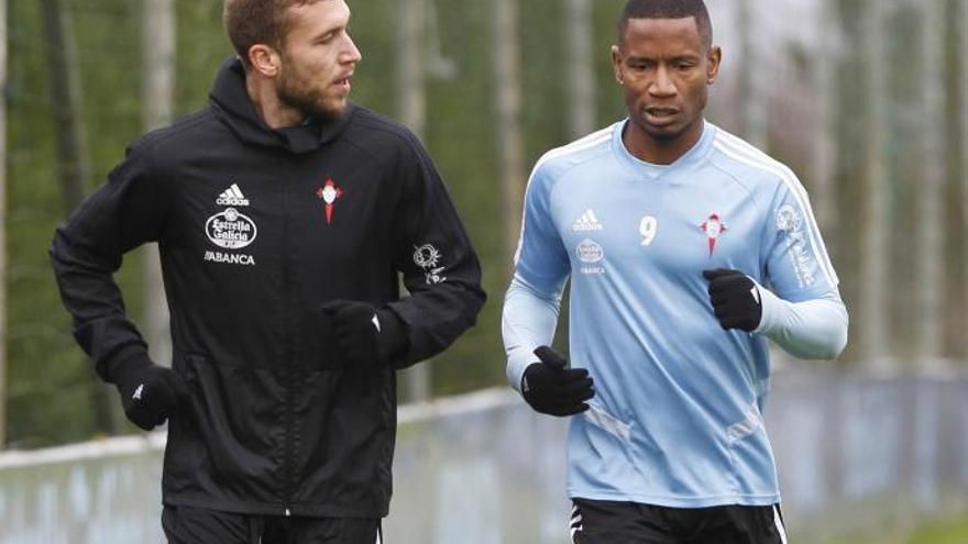 El jugador, durante un entrenamiento en A Madroa // Ricardo Grobas