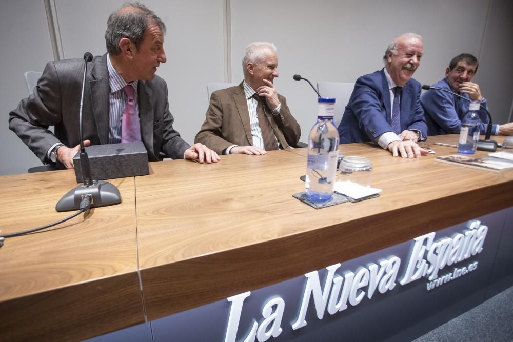 Vicente del Bosque participa en un acto con exjugadores del Oviedo