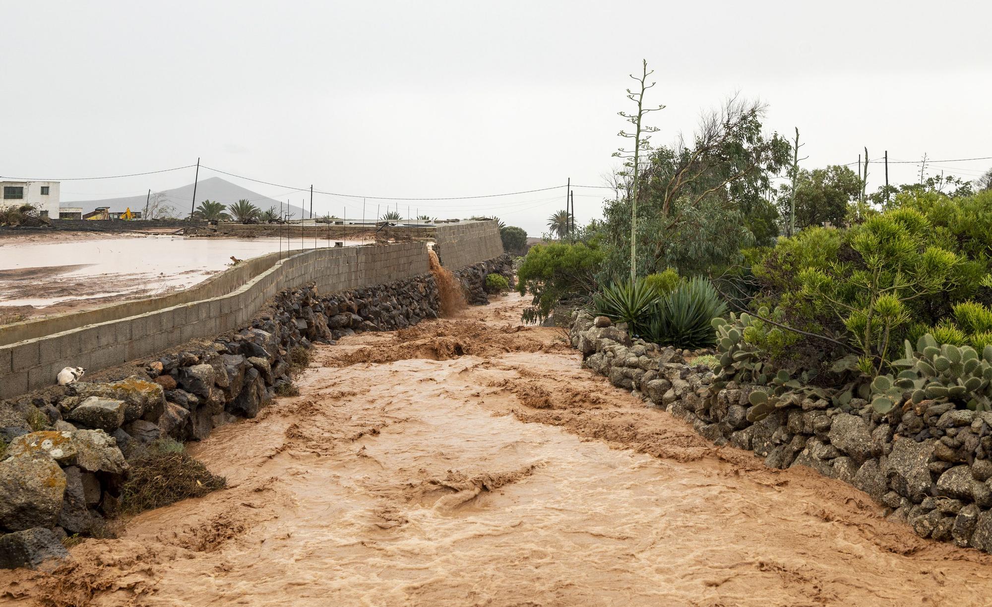 Temporal de lluvia y granizo en Lanzarote.