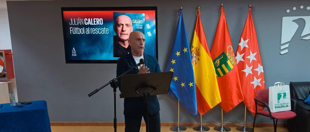 Julián Calero, en la presentación de su libro