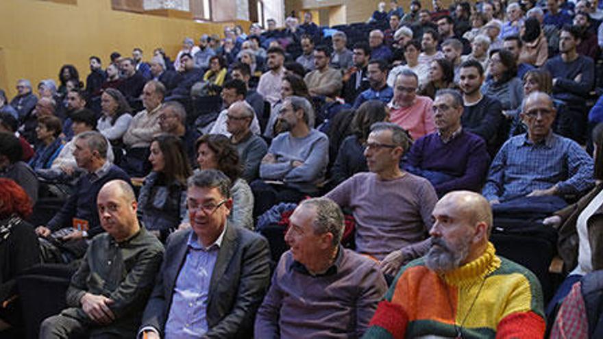 Los asistentes al Consell Nacional del Bloc, con Enric Morera y Joan Baldoví en primer plano.