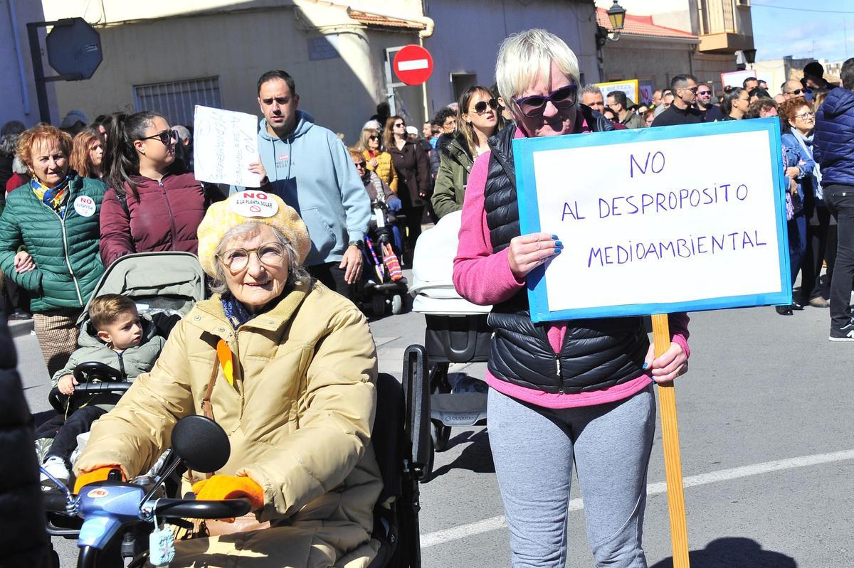 Un momento de la manifestación en San Miguel de Salinas