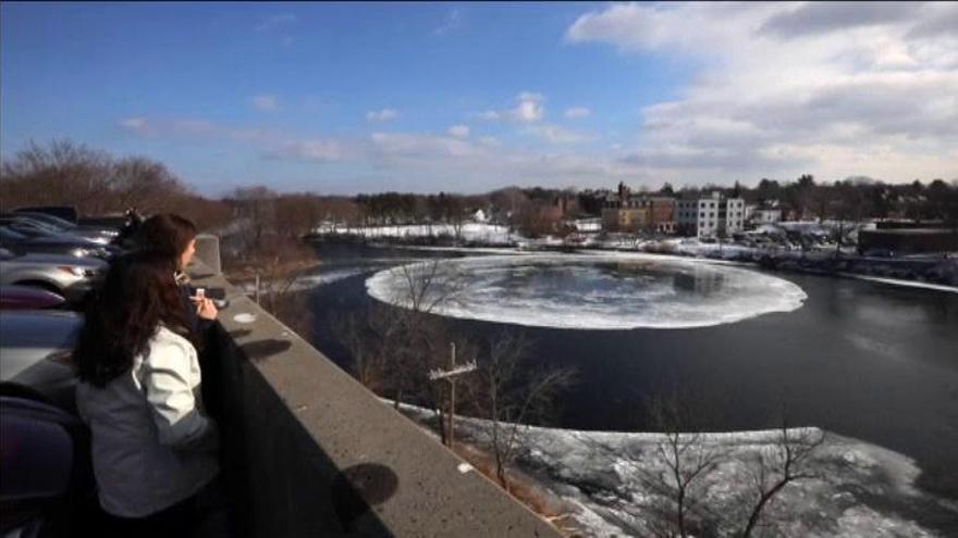 Un bloque de hielo tiene intrigado a Estados Unidos