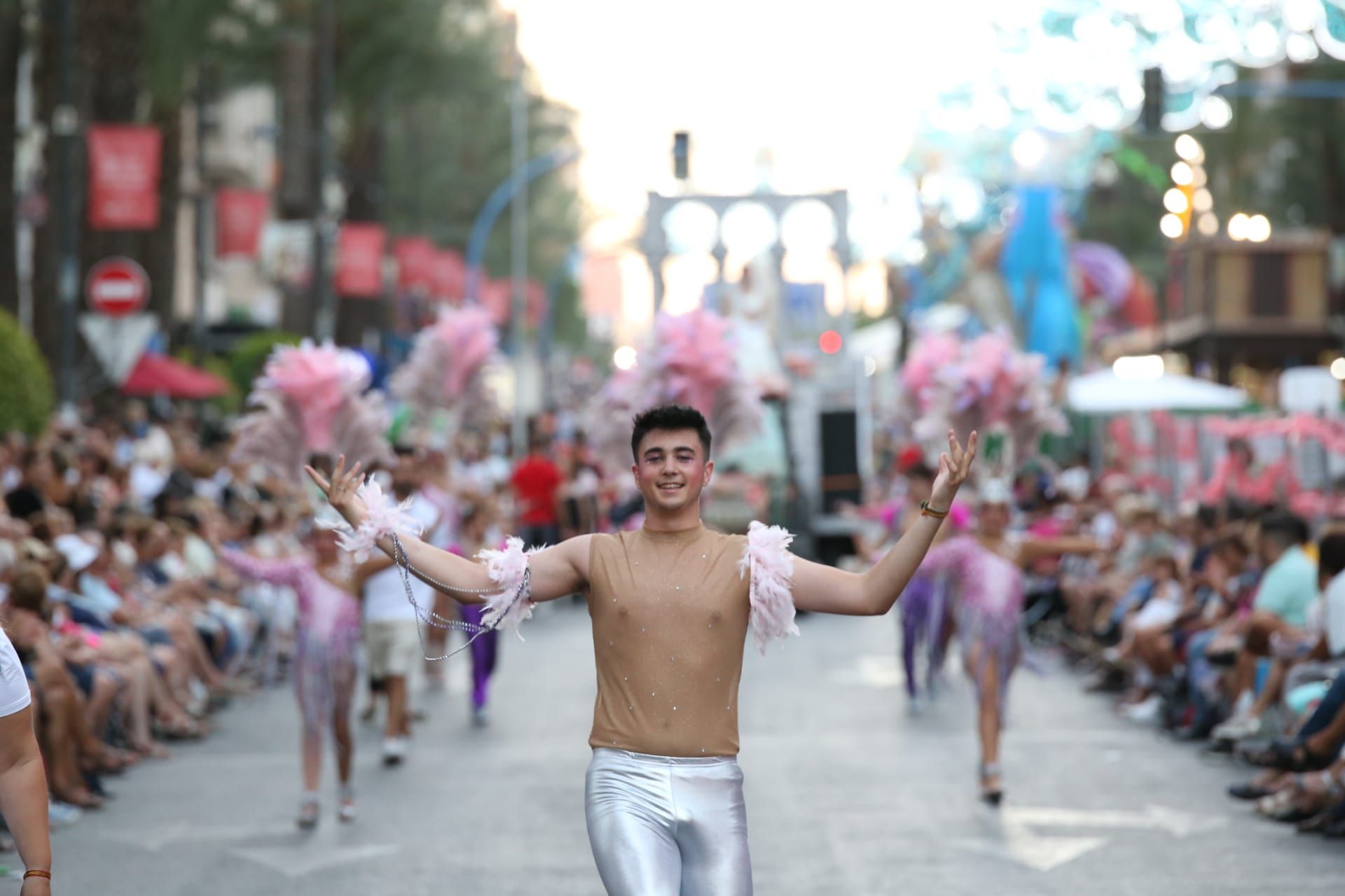 Desfile Folclórico Internacional de las Hogueras de Alicante 2022