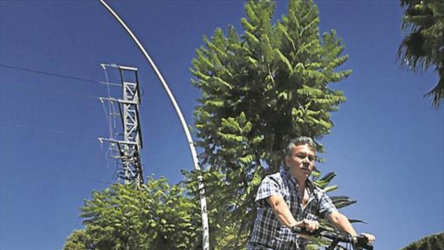 Colocan balizas ‘made in Vila-real’ en el carril bici que lleva al Termet