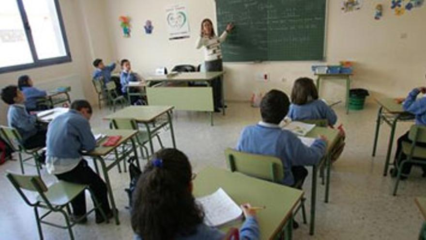 La futura ley educativa prevé una carrera del docente y la libre elección de colegio