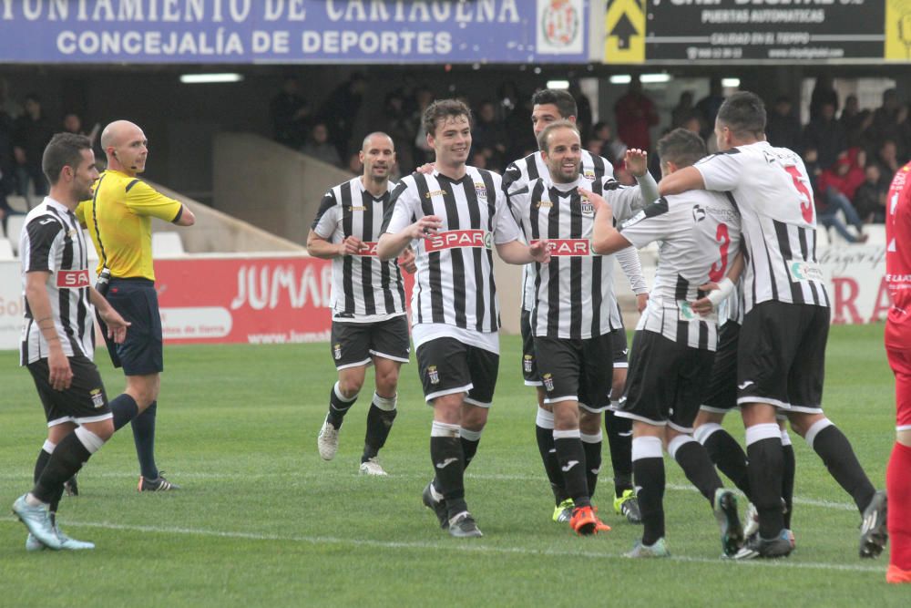 Partido entre el Cartagena y el Mérida