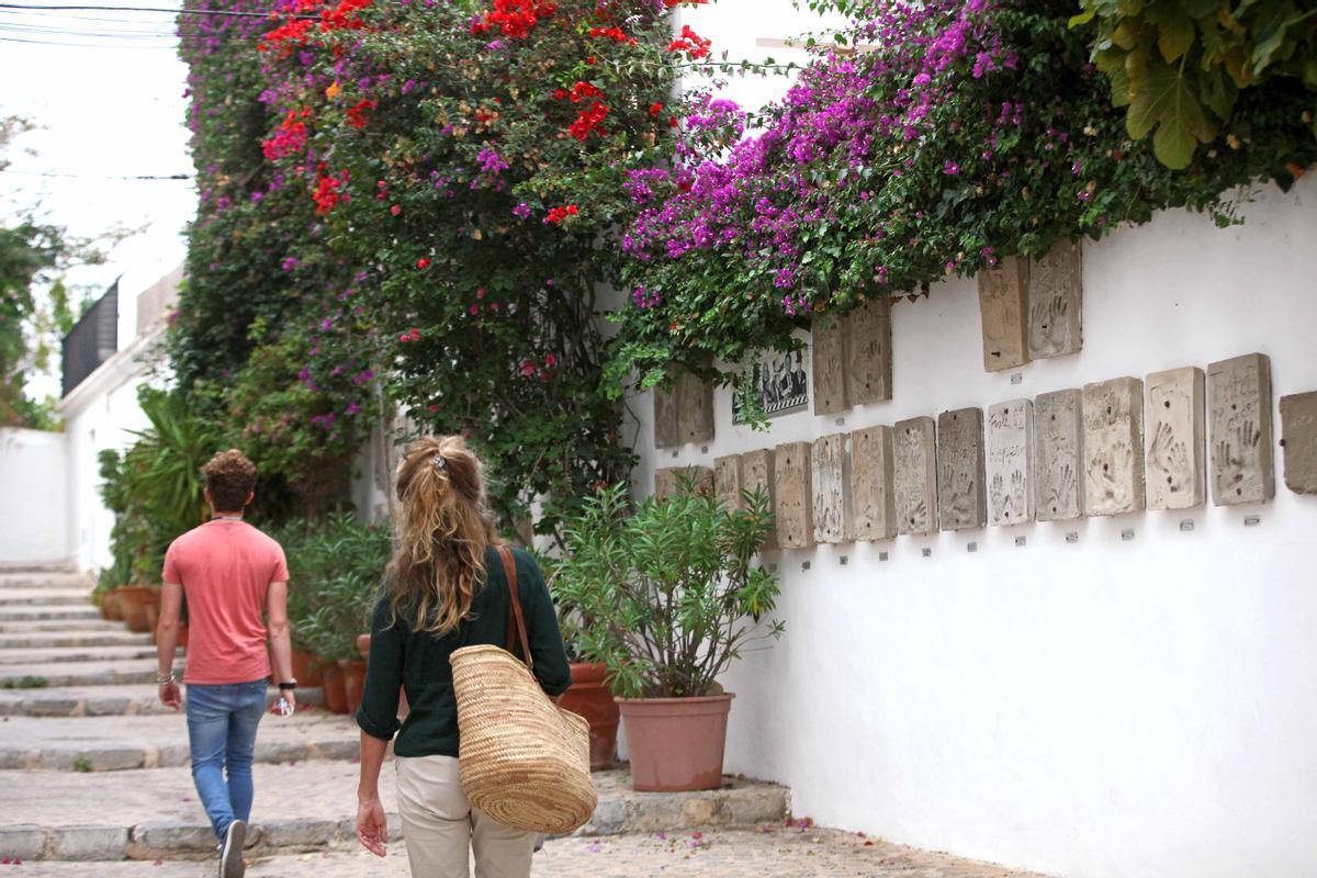 Visitas guiadas gratuitas para conocer Dalt Vila y barrios históricos como la Marina