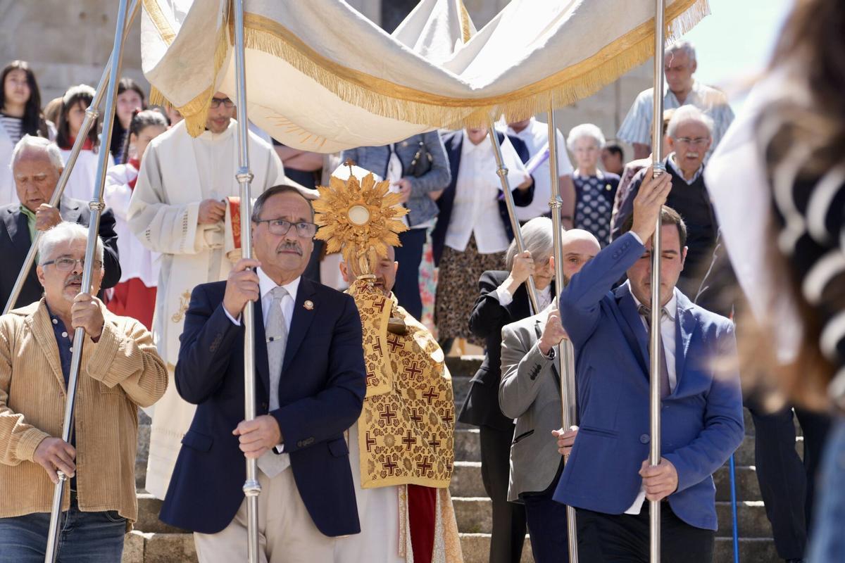 Celebración y procesión de Corpus Christi en Lalín Celebración y procesión de Corpus Christi en Lalín