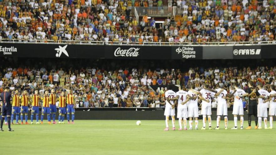 El Valencia se suma a la ola de solidaridad por los refugiados y estudía cómo poder ayudar.