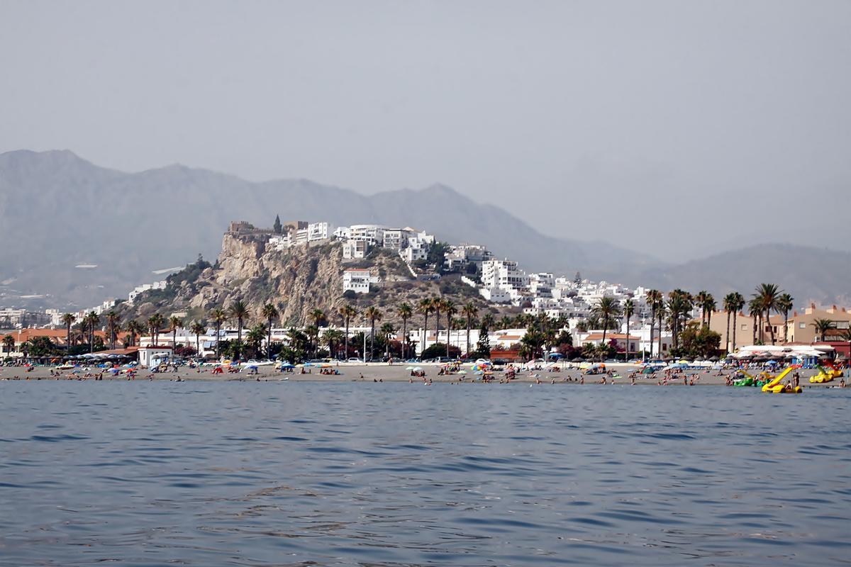 Salobreña, en la Costa Tropical de Granada y a una hora de Málaga