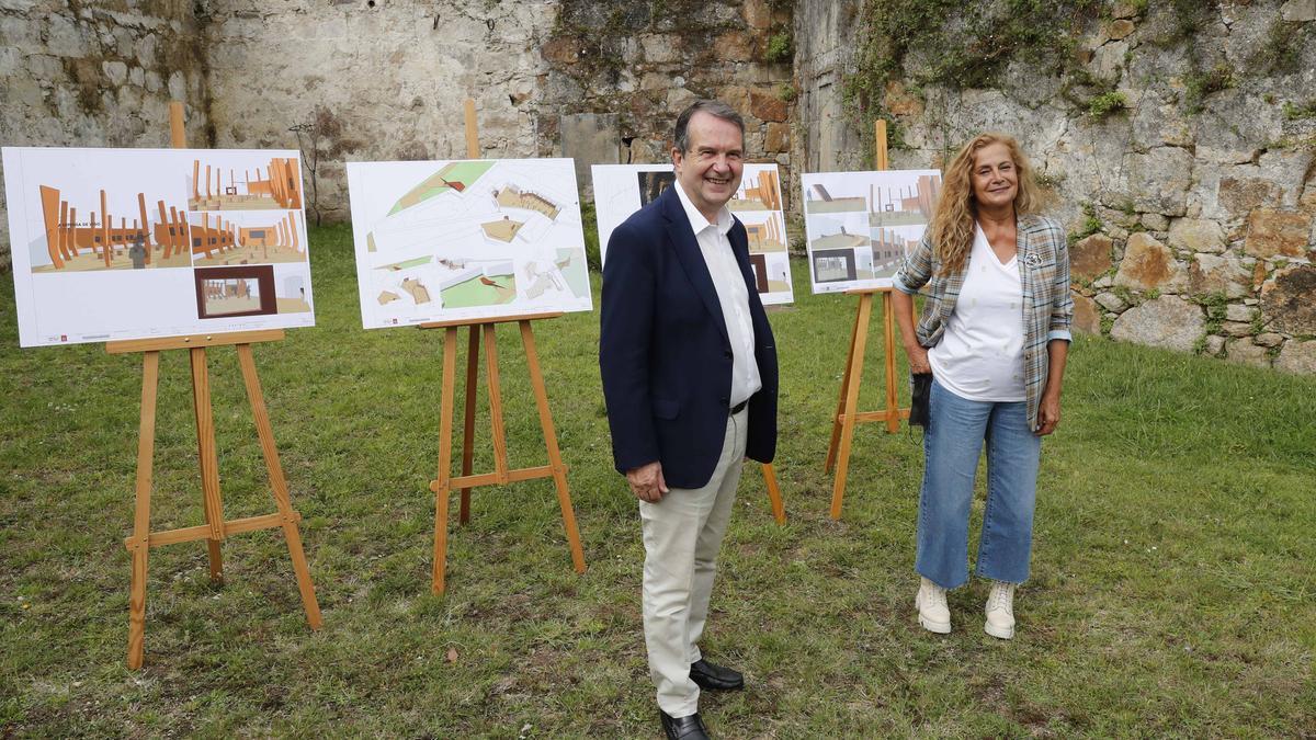 Abel Caballero y Carmela Silva, este jueves durante la presentación del proyecto de la fortaleza de O Castro.