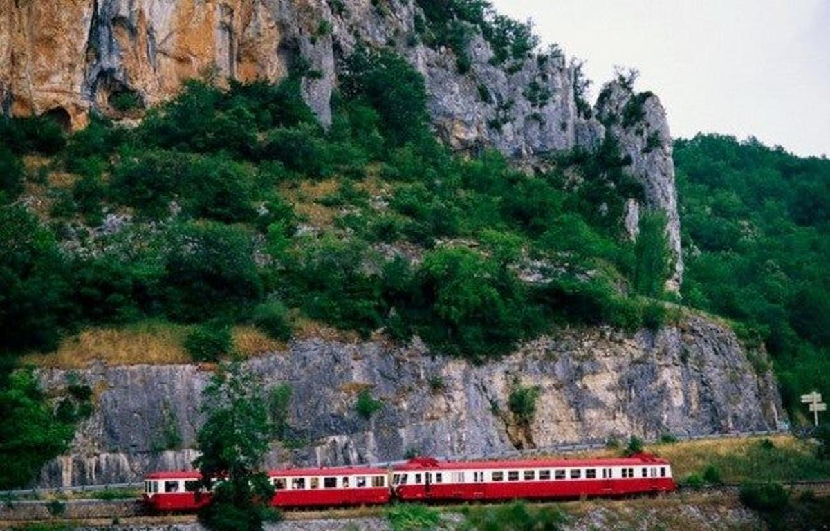 Disfrutar del tren Transcantábrico durante la celebración de su 30 cumpleaños.