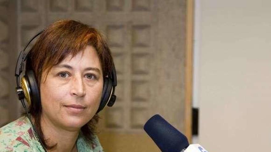 A poetisa, xornalista e académica Ana Romaní.