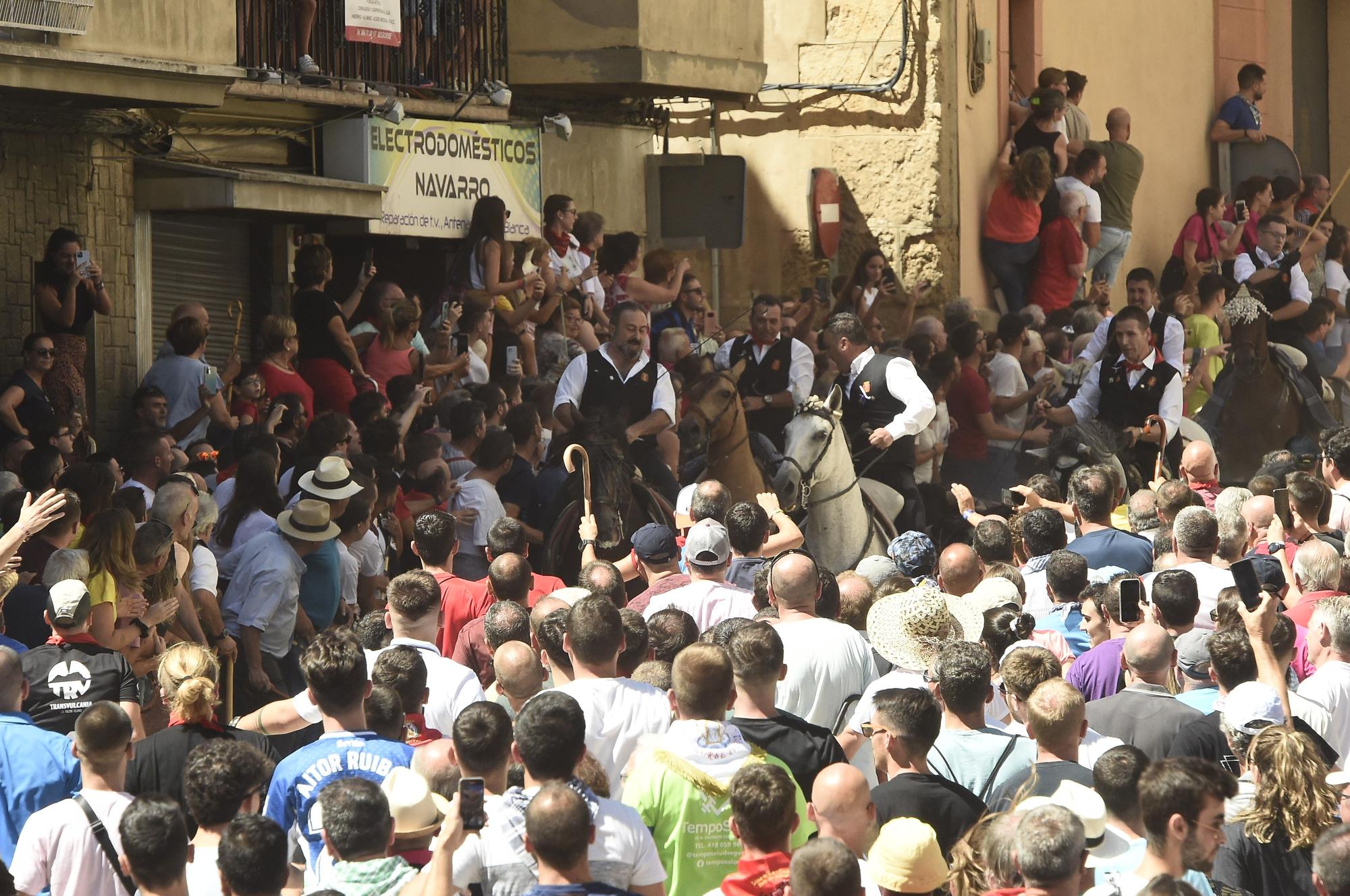 Fotos de ambiente y de la segunda Entrada de Toros y Caballos de Segorbe