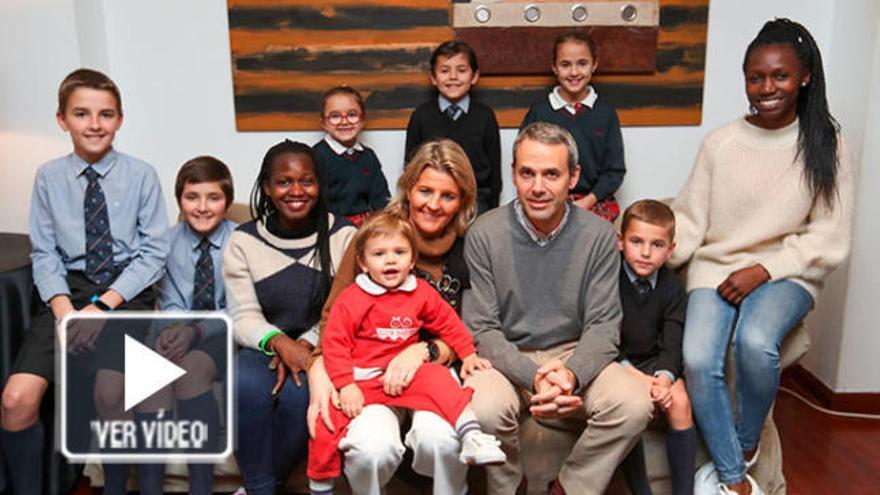 Coronavirus Vigo | Así vive el confinamiento una familia numerosa de 11 miembros
