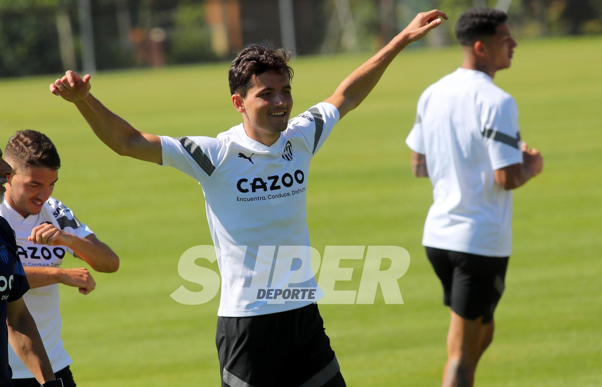 Entrenamiento matutino del Valencia CF en Suiza