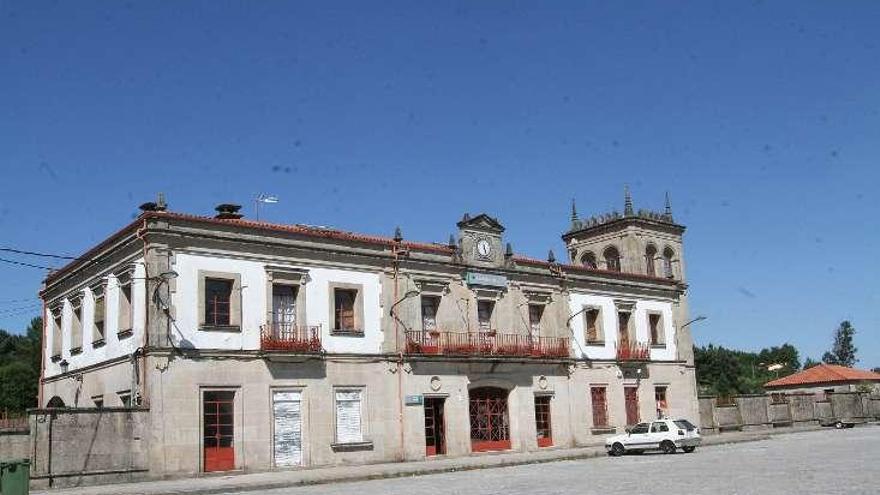 Estación de tren de O Carballiño.  // I. Osorio