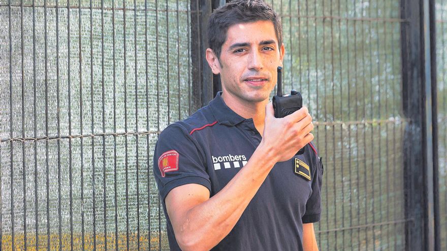 «Als tretze anys ja tenia clar que volia ser bomber i em vaig preparar per això»