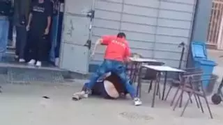 Dos hermanos amenazan, roban e intentan matar a machetazos a un vecino en Telde