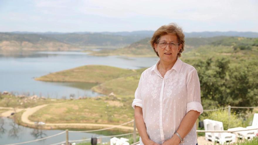 María Sierra Luque, exalcaldesa de Almodóvar del Río, renuncia a su acta tras casi 27 años en el Ayuntamiento