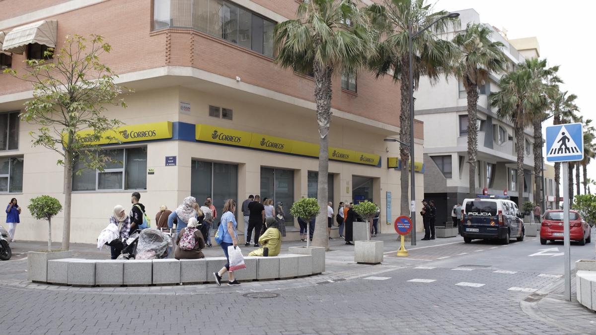 Una oficina de correos, a 17 de mayo de 2023, en Melilla (España).