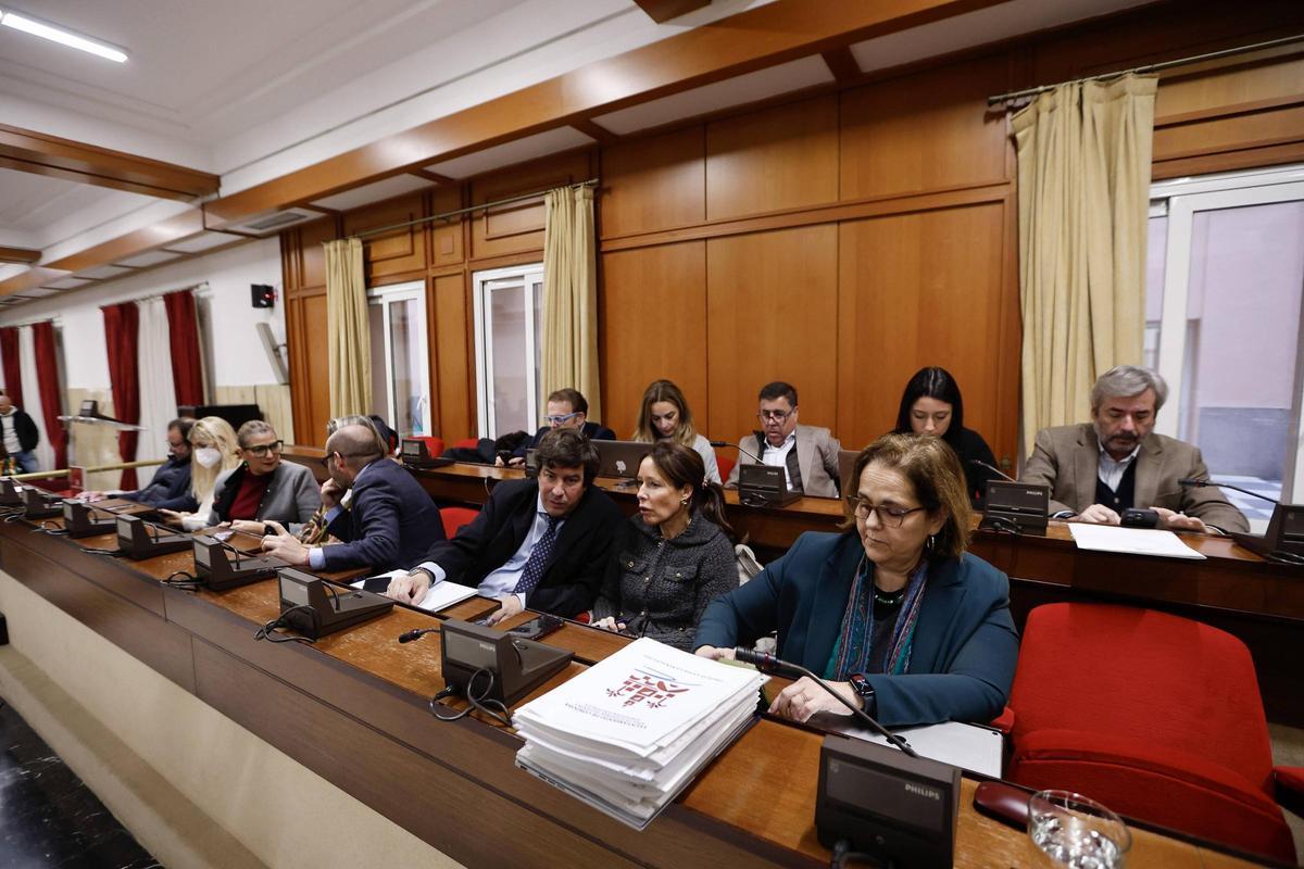 Bancada del PP en un pleno del Ayuntamiento de Córdoba.