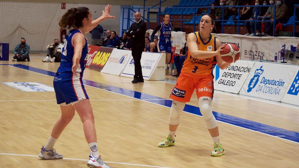 Itziar Germán, clave en el inicio del partido de ayer con dos triples y ocho puntos. | BAXI FERROL