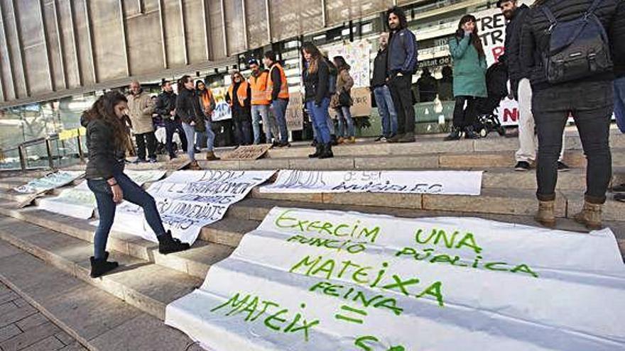 Els educadors socials continuen en lluita