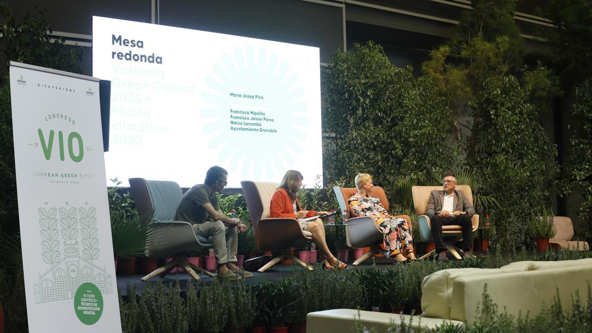 Un momento de la mesa redonda en Iberflora.