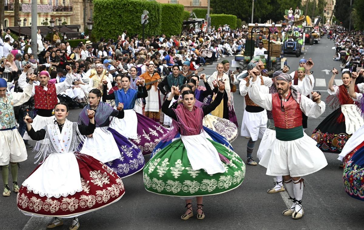 El Bando de la Huerta, cuyo origen se remonta a 1849, simboliza la exaltación de la huerta murciana.