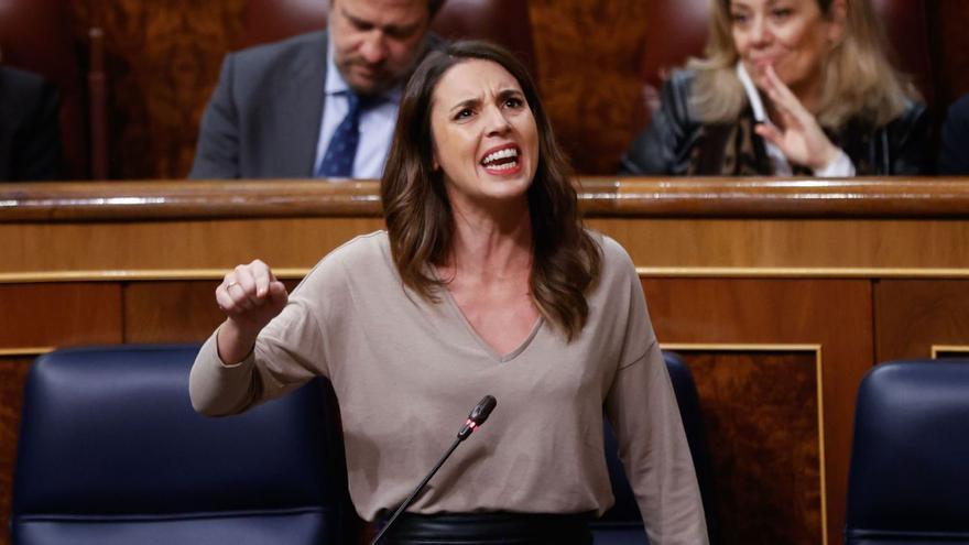 La ministra de Igualdad, Irene Montero, ayer durante la sesión de control al Gobierno en el Congreso de los Diputados. | EFE