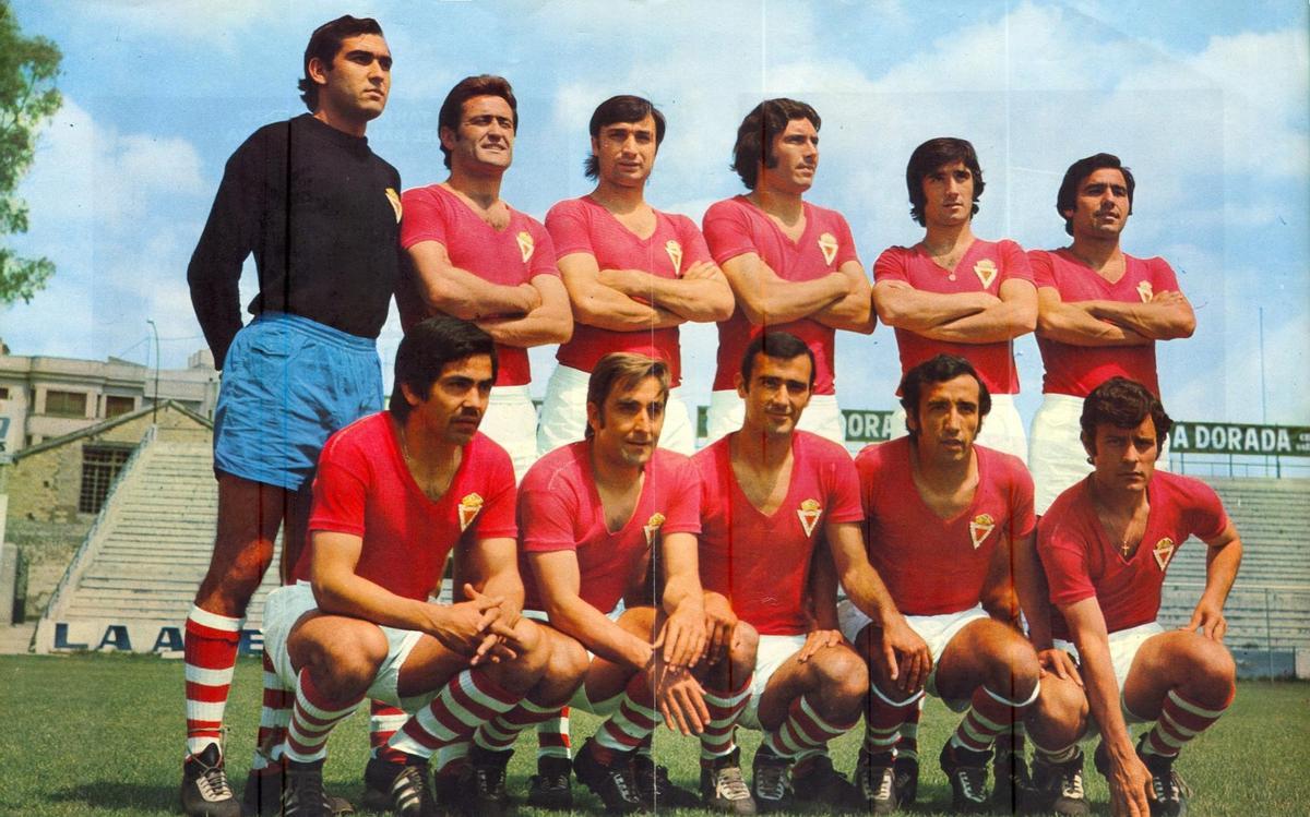 EQUPO DEL REAL MURCIA DE LA TEMPORADA 1972. 73. ARRIBA: OJEDA, PONCE, JOSE, ALBER PEREZ, HERRERO Y CANITO. AGACHADOS: CASCO, LORENO, VERA PALMES, JUAREZ Y LOPEZ.