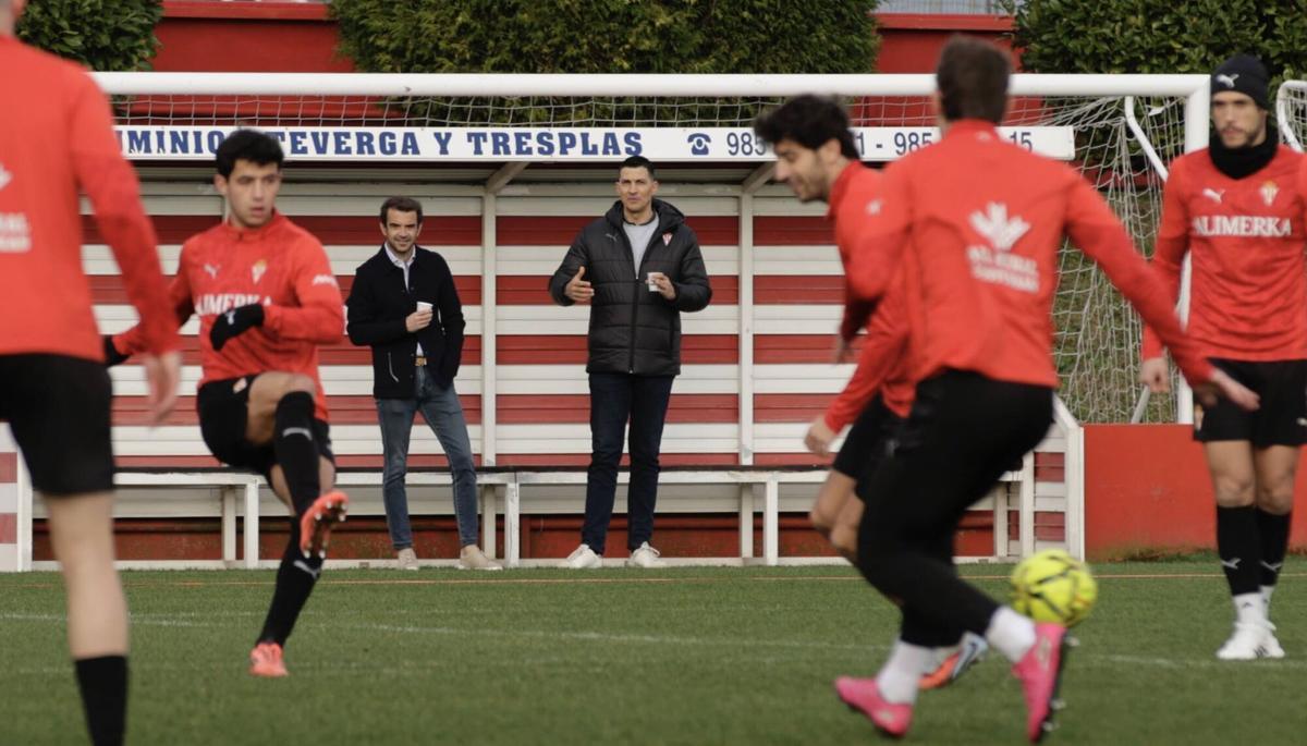 Gijón. Mareo. Entrenamiento del Sporting. Había en RP el entrenador Borja Jiménez