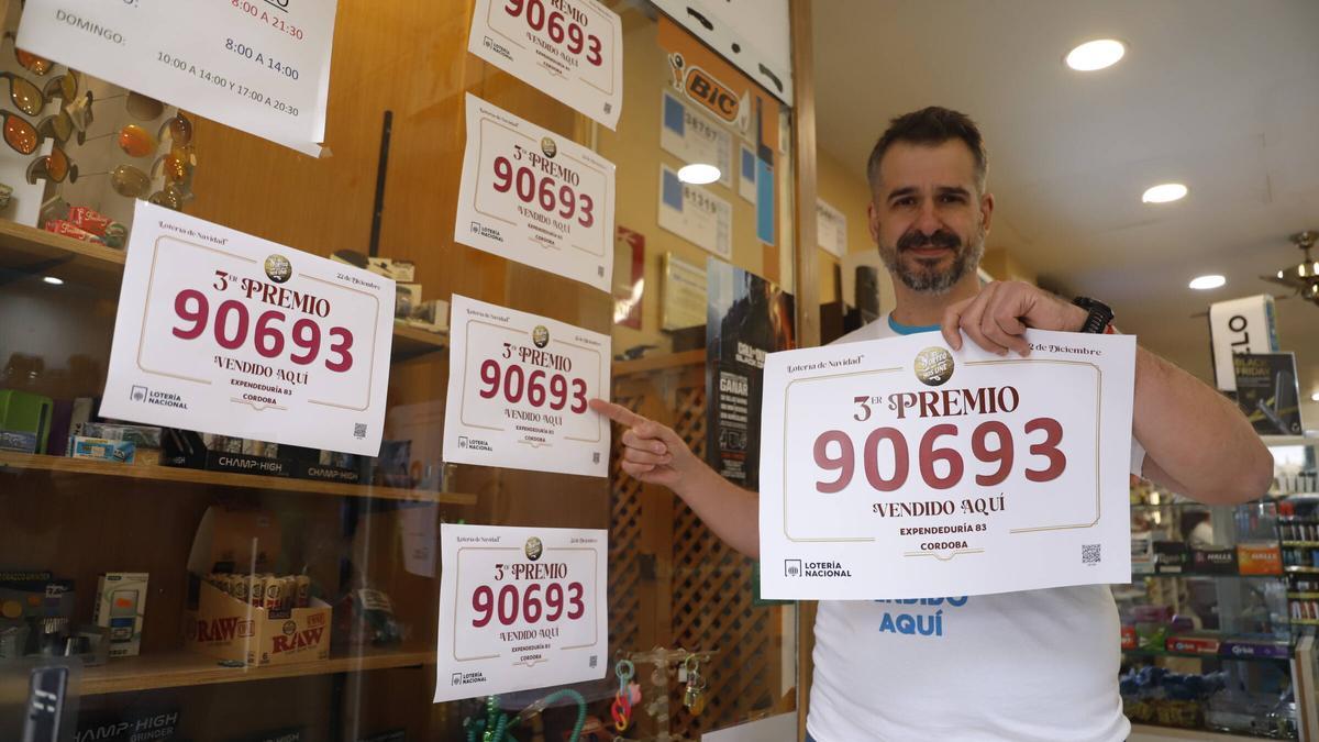 El lotero de Medina Azahara 21, en Córdoba, que ha repartido el Tercer Premio.