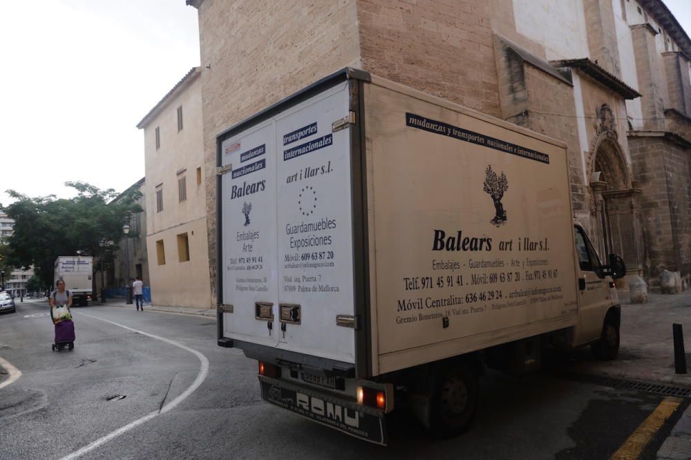 Trasladan cuadros del convento de Sant Jeroni