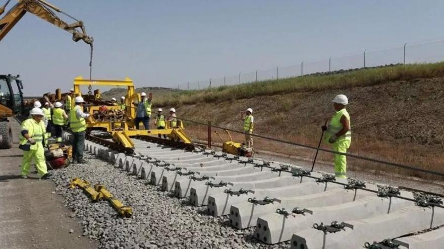 Extremadura lidera el crecimiento de la obra pública en España con un 216% más de licitaciones
