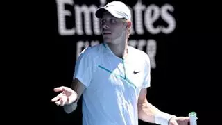 Shapovalov carga contra Nadal: "No sólo juegas contra él, también compites contra el juez árbitro"