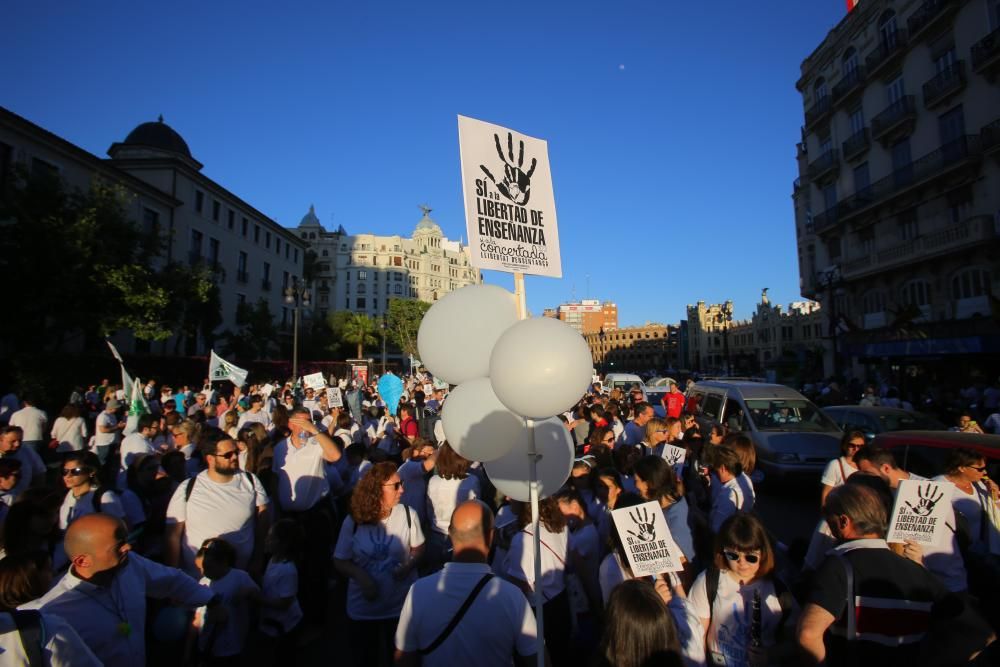 Manifestación a favor de la escuela concertada