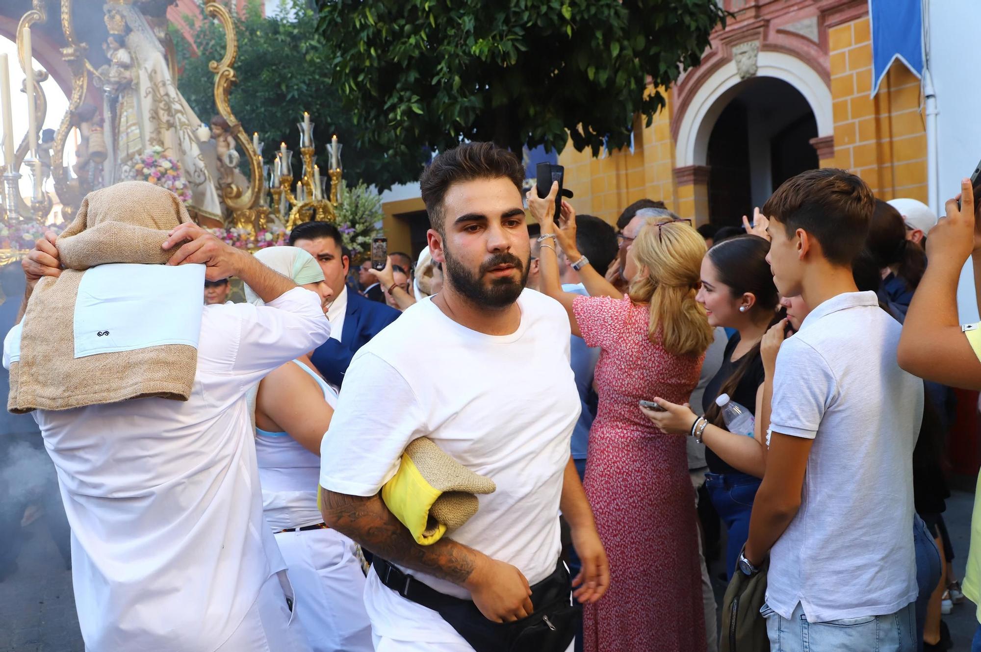 La procesión de la Virgen del Socorro, en imágenes