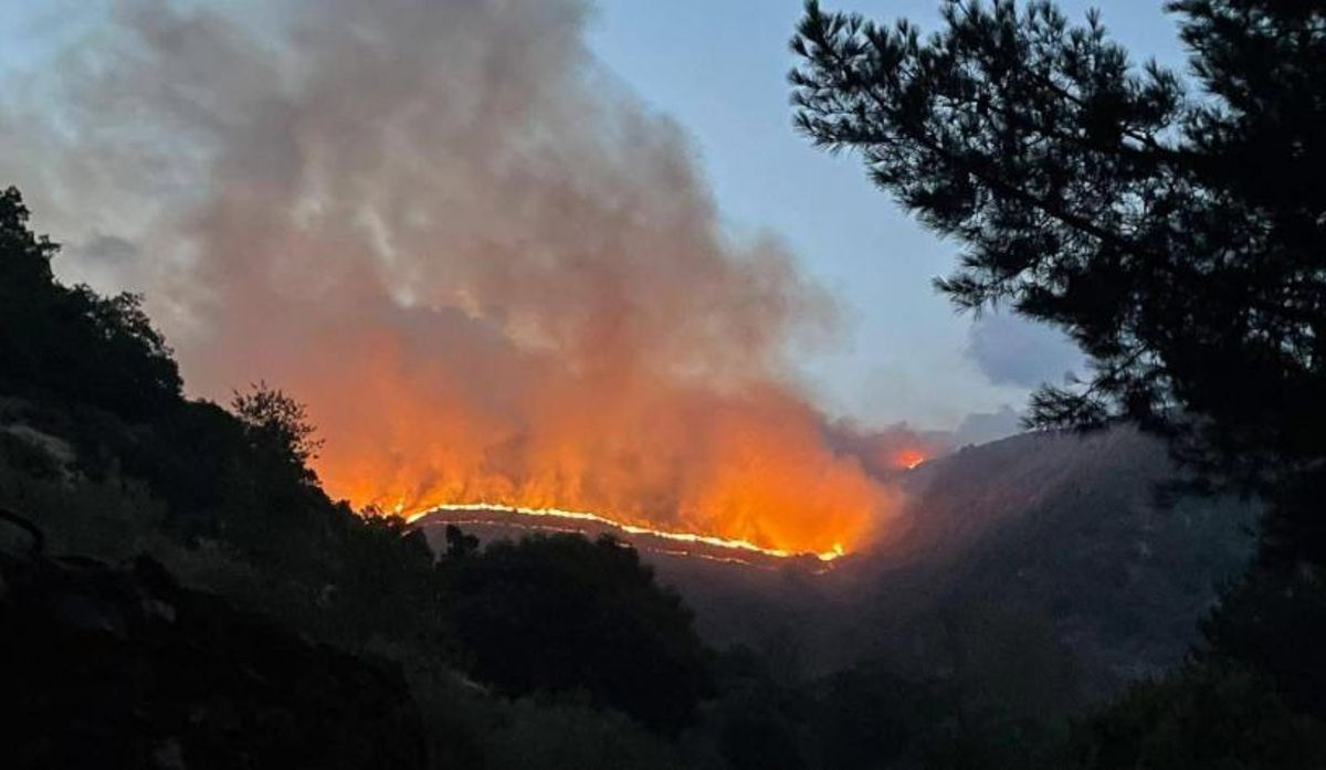 El fuego en el valle de Omaña llegó a avanzar un día hasta siete kilómetros en apenas 14 minutos debido a los fuertes vientos.
