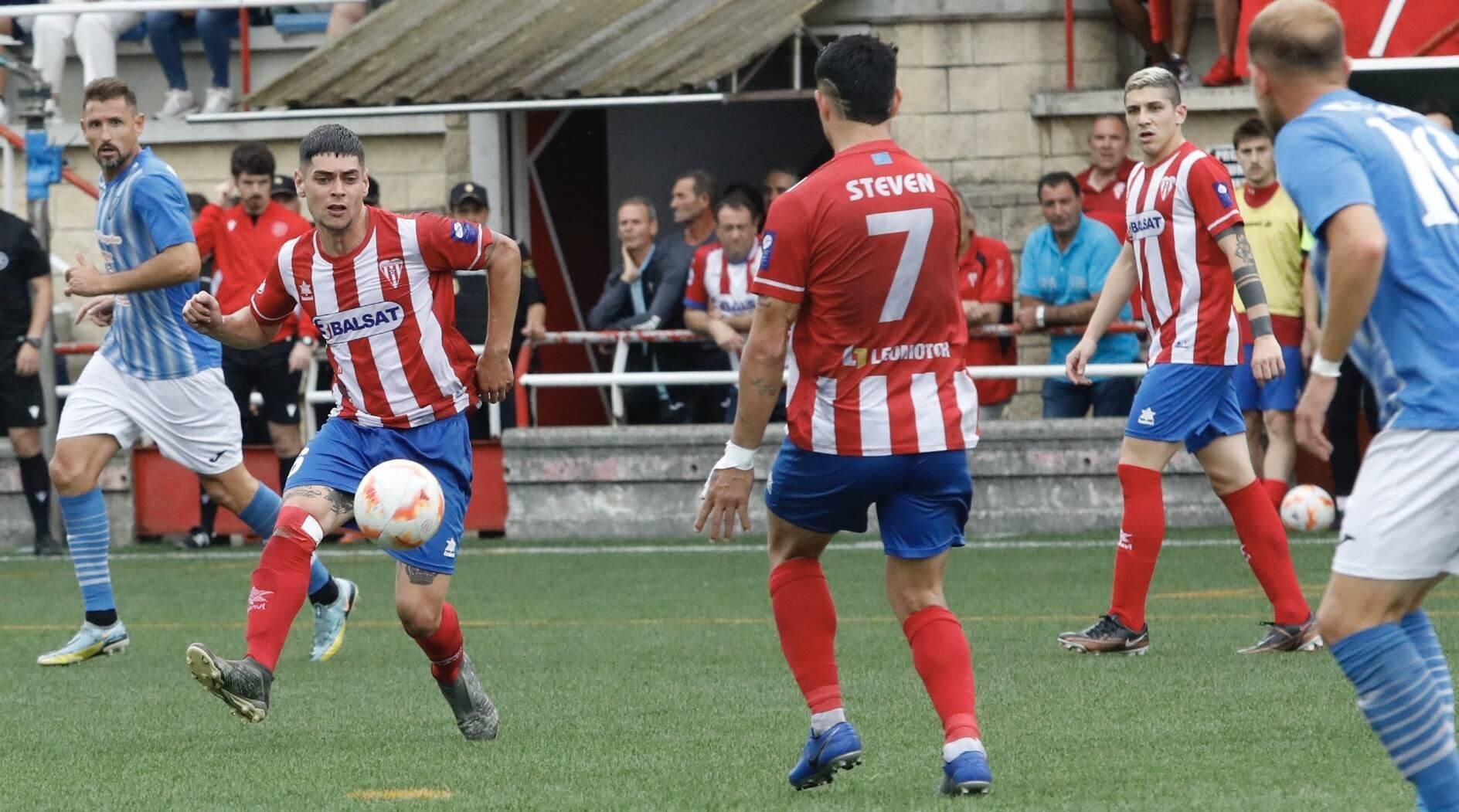 L'Entregu se queda con la miel en los labios: el conjunto del Nuevo Nalón cae por 2-0 ante La Unión y se queda sin ascenso