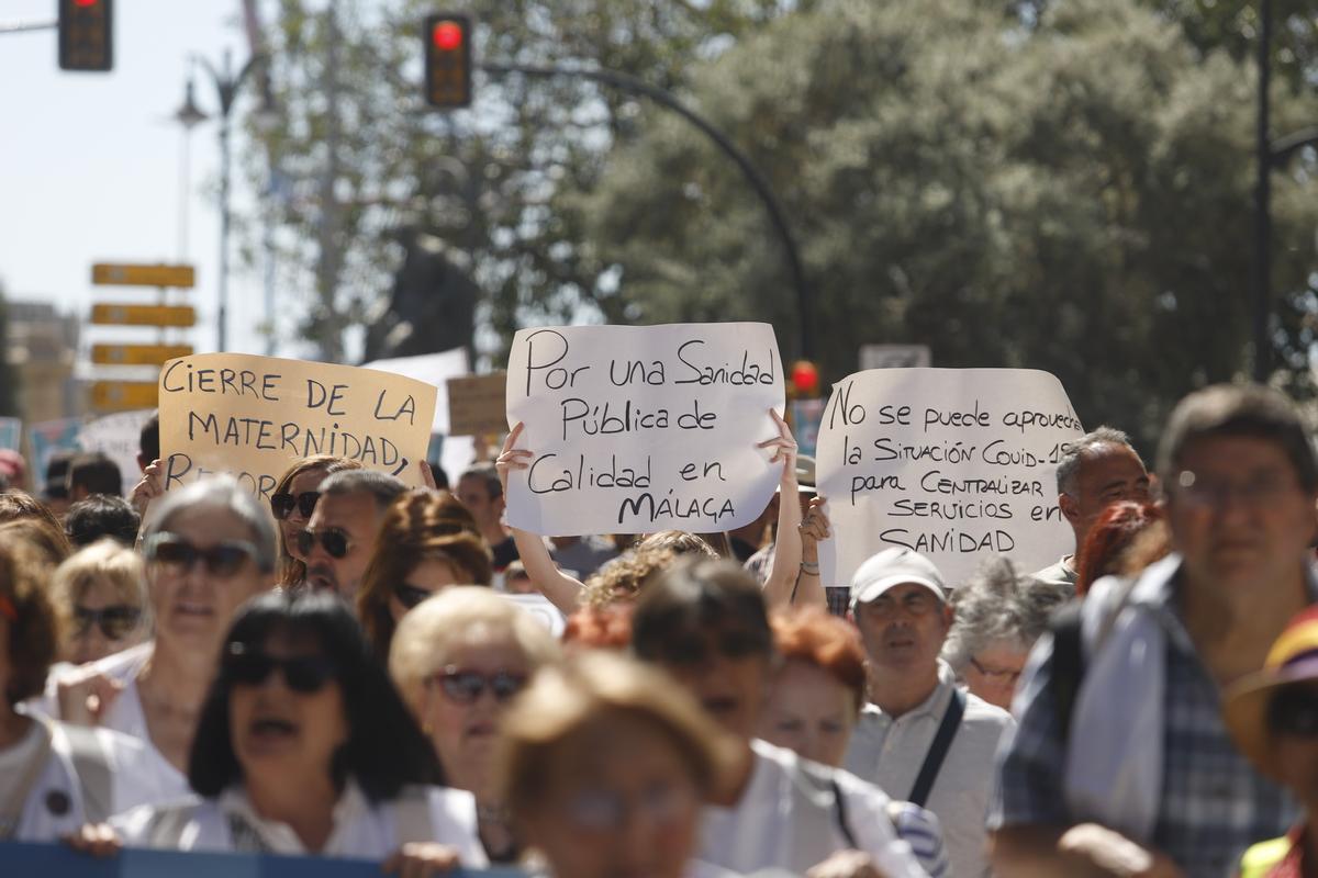 La manifestación en defensa de la Sanidad pública reúne a más de 7.000 personas en Málaga