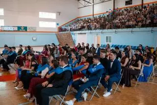 Así fue la graduación de 56 estudiantes del IES Concejo de Tineo